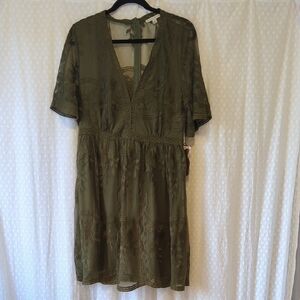 Haute Monde Sheer Floral Overlay Olive Midi Dress, L